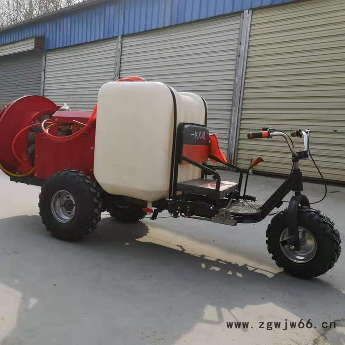 启航养殖场专用消毒打药车 多喷头自走式喷雾器 农田植保机图5