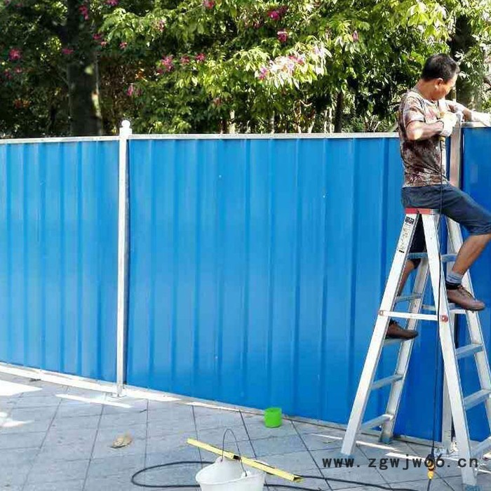 安固彩钢围挡 公路施工夹心PVC彩钢围挡 房屋学校施工隔离栅栏 带喷头彩钢围挡图3