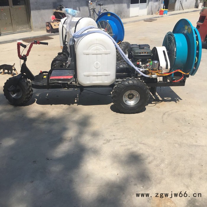 多喷头打药机三轮式打药机 驰航牌农用打药机 果园喷雾机图4