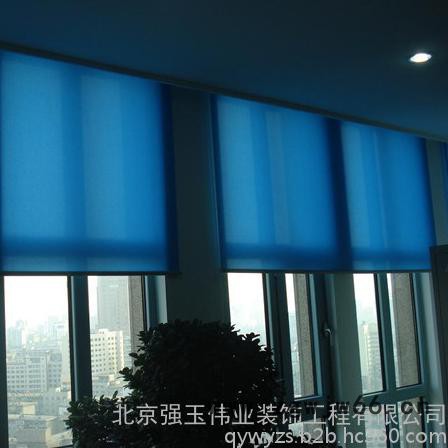 直销阳光面料卷帘、拉珠卷帘、弹簧卷帘、电动卷帘上门安装图5