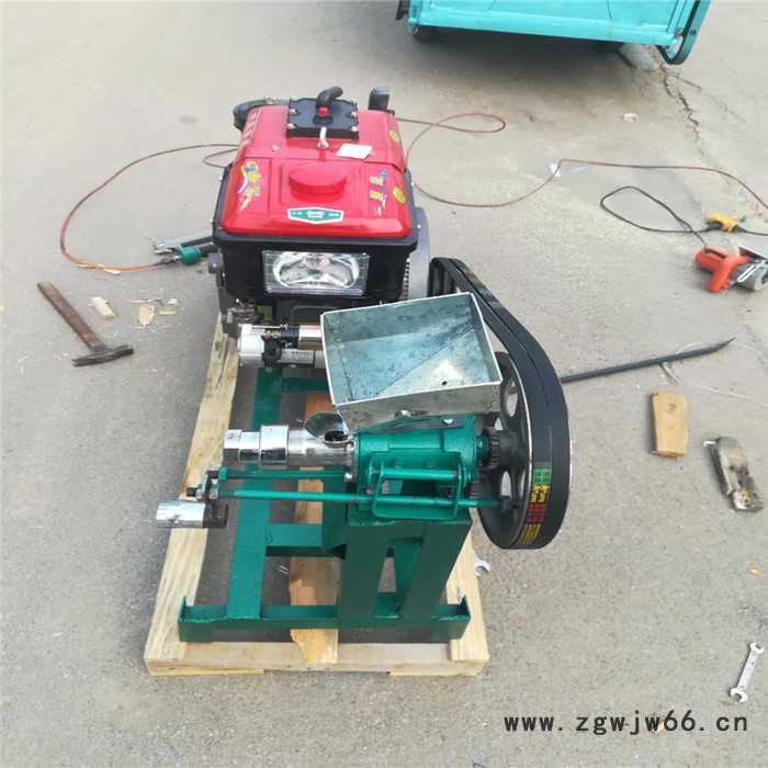 面粉膨化机 弯管弹簧型食品膨化机 玉米棍膨化机视频图3