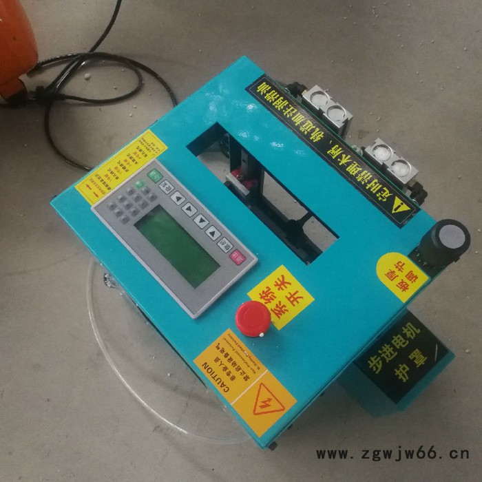 供应木工机械数控开槽打孔一体机 侧孔钻 木工家具板材弹簧片连接件开槽机 U型连接件三合一连接件打孔机**欢迎洽谈。图2