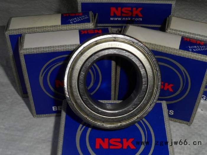 NSK进口轴承系列HR30305J精密汽车轴承 安丘七类圆锥滚子轴承图3