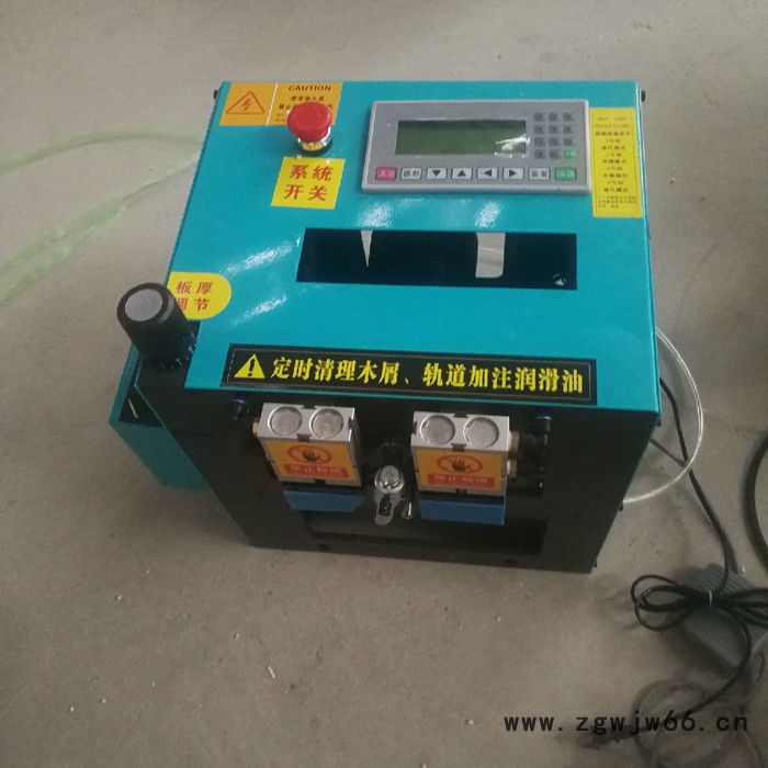 供应木工数控开槽打孔一体机 适用于U型隐形连接件 三合一连接件 弹簧片连接件的开槽打孔**价格优惠欢迎洽谈。图5