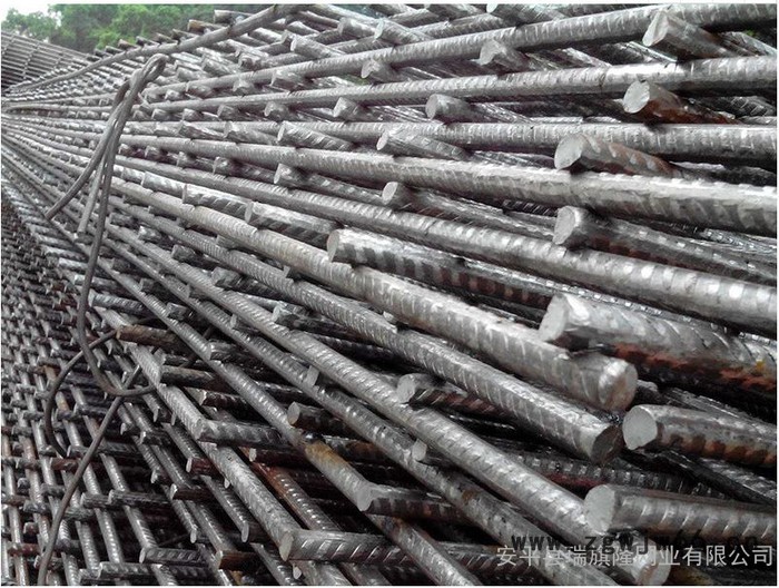 河北瑞旗隆丝网现货钢筋网片 防裂钢筋网片 弹簧钢筋网片 绑扎钢筋网片 煤矿钢筋网片 工程防护钢筋网片专业加工生产图3