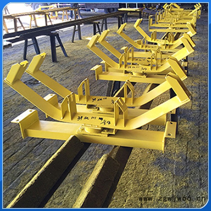 树德矿山设备DTⅡ型五连槽型托辊支架 锥形调心托辊支架 弹簧板式缓冲托辊之架 可调槽角托辊支架图7