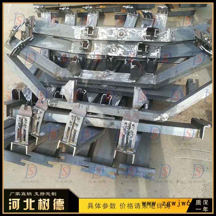 树德矿山设备DTⅡ型五连槽型托辊支架 锥形调心托辊支架 弹簧板式缓冲托辊之架 可调槽角托辊支架图2