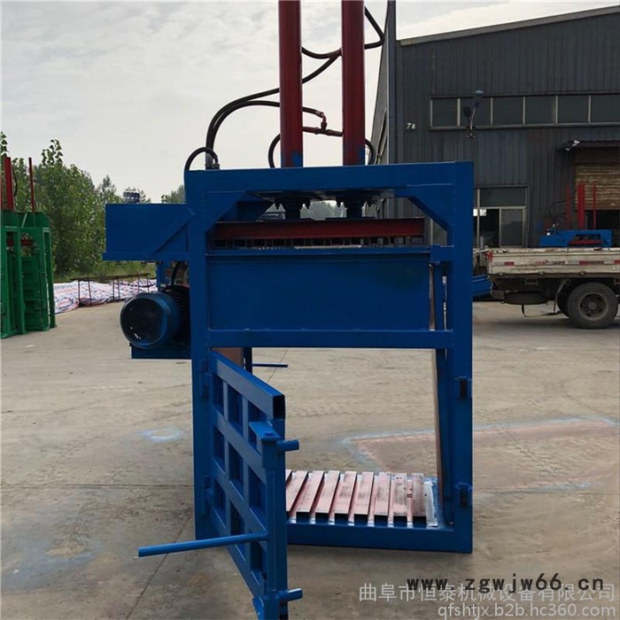 薄铁皮液压打包机 恒泰蓬松物料打包机 海绵弹簧垫压块机价格图3