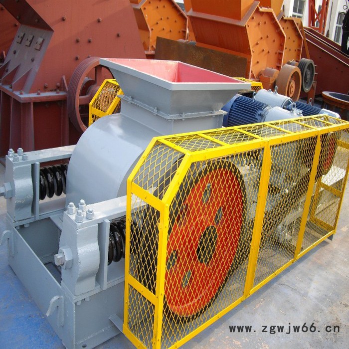 昆明对辊式制砂机 液压齿辊破碎机 液压弹簧制砂机 双辊破碎机 金马机械图3