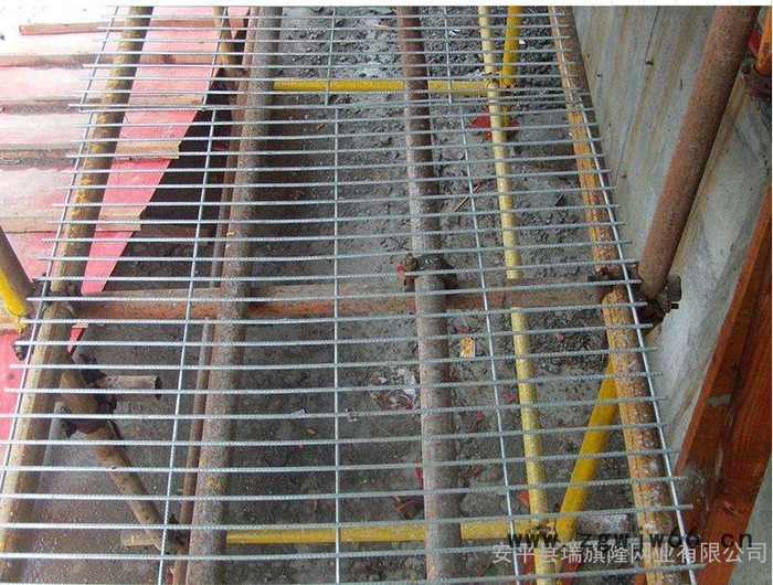 瑞旗隆厂家定制批发钢筋网片 地面钢筋网片 螺纹钢筋网片 建筑钢筋网片 桥梁钢筋网 弹簧钢筋网片现货供应图6