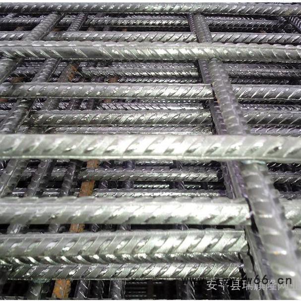 厂家瑞旗隆丝网现货直销钢筋网片 钢筋网片使用 弹簧钢筋网片 加筋钢筋网片 碰焊桥梁钢筋网片供应大量现货图3