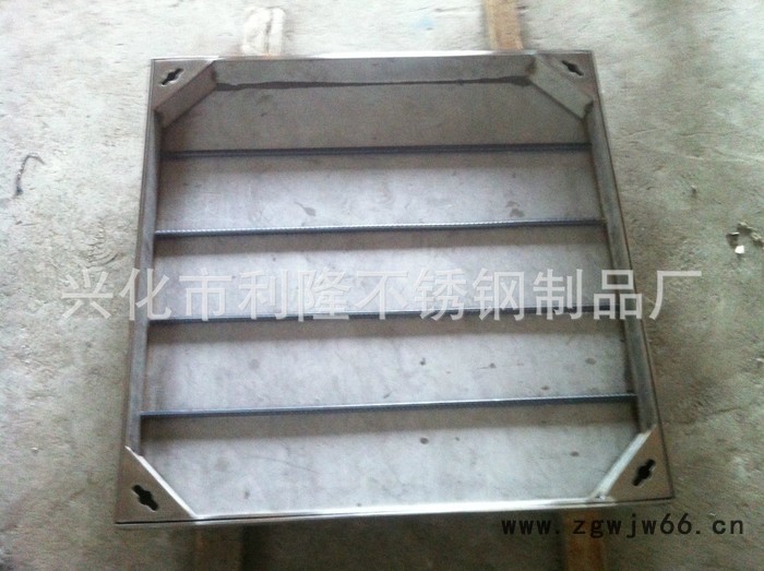 利隆不锈钢**板材生产工程窨井盖  可定制井盖厂家  量大优惠 不锈钢隐形井盖图5