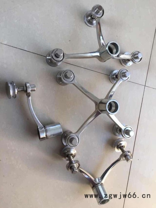 华展     井盖  专业**   专业井盖制造厂商图4