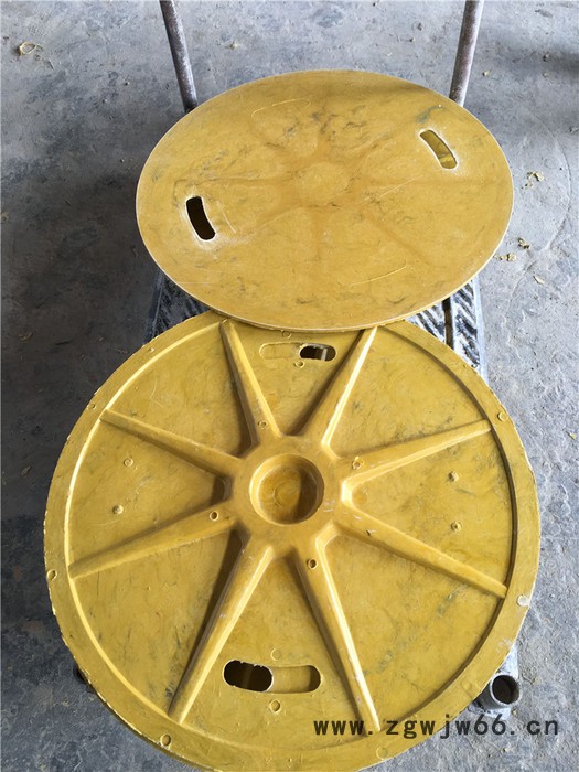 伊春 加油站用井盖 万诚  玻璃钢市政检查井井盖 玻璃钢通讯检查用井盖图7