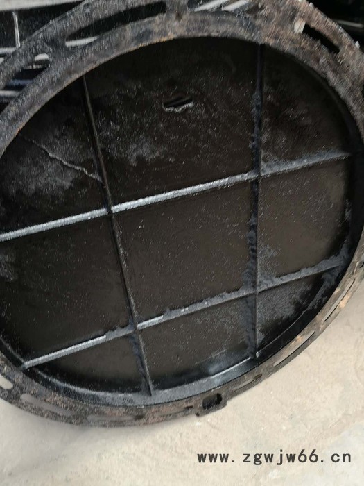 700球墨铸铁井盖 市政井盖 重型铸铁井盖**图2