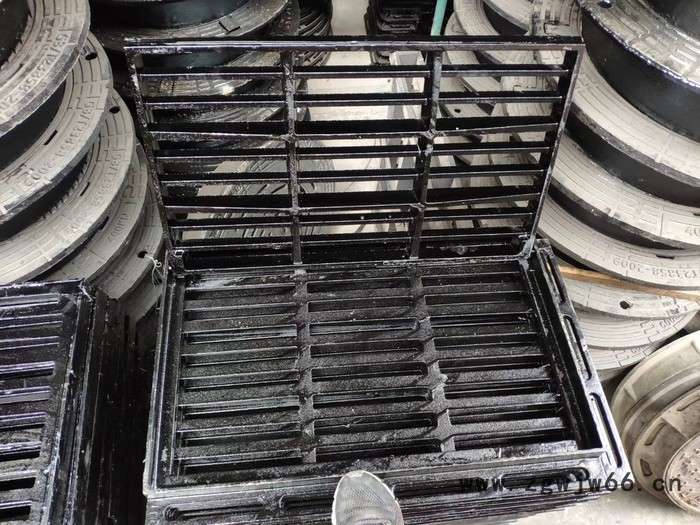 西安球墨铸铁井盖/复合井盖**图3