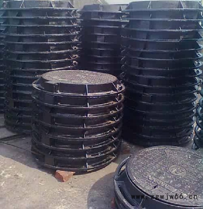 球墨铸铁井盖生产厂家  球墨铸铁井圈井盖 重型铸铁井盖 球墨铸铁井盖盖板规格齐全图4