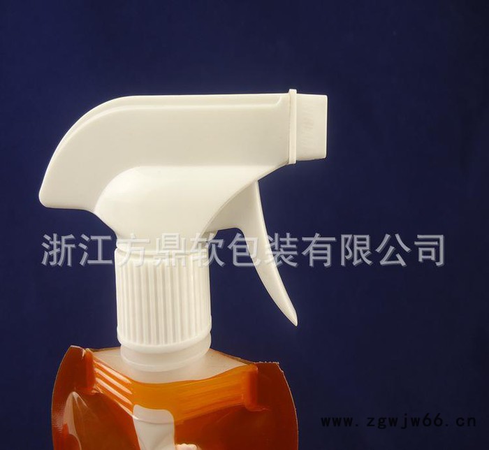 【新款】喷头式直立水壶/家居实用 可当浇花水壶使用 方便美观图3