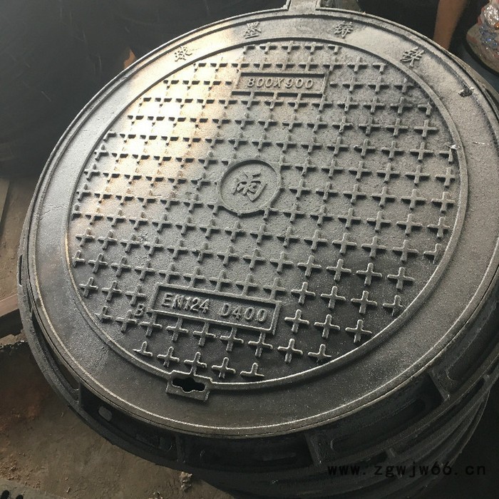 球墨铸铁圆井盖 鑫益通 山东球墨铸铁井盖现货图4