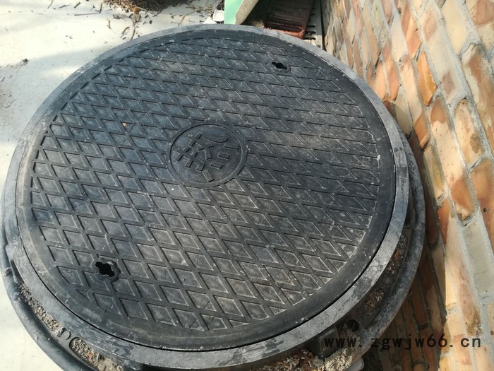 黑河 雨水井盖 万诚 玻璃钢纤维井盖 玻璃钢下水道排水井盖图3