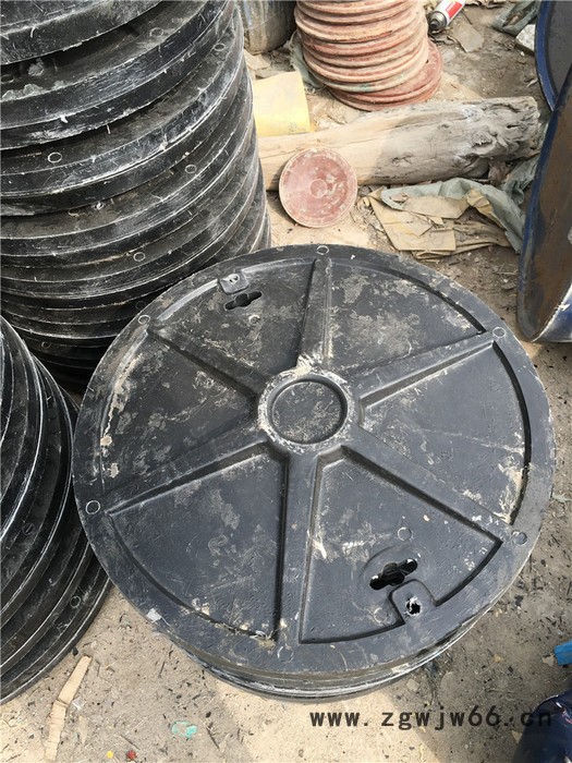 黑河 雨水井盖 万诚 玻璃钢纤维井盖 玻璃钢下水道排水井盖图4