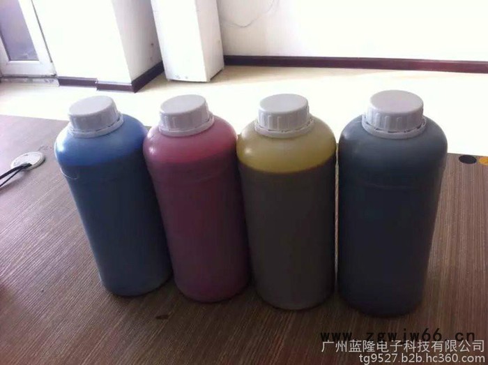 供应压电写真机，高清爱普生喷头，双四色图8