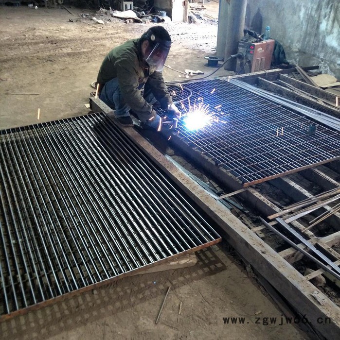 厂家水井盖钢格板污水沟盖板地沟脚踏板雨水篦子不锈钢井盖格栅板图3