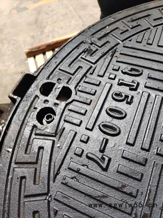 陕西钢纤维混泥土井盖 圆形污水水泥井盖 加重加厚混泥土井盖批发 HDPE双壁波纹管 陕西球墨铸铁井盖图2