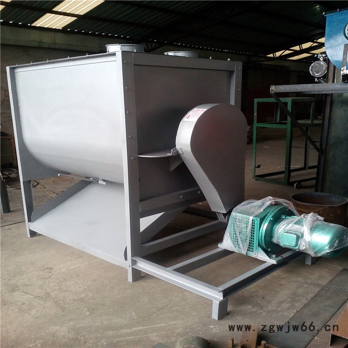 绍兴250滚筒式搅拌机设备安装图3