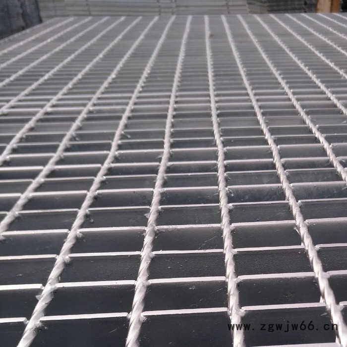定做排水沟盖板地下车库过车井盖热浸锌花纹钢格栅盖板载重10吨图7