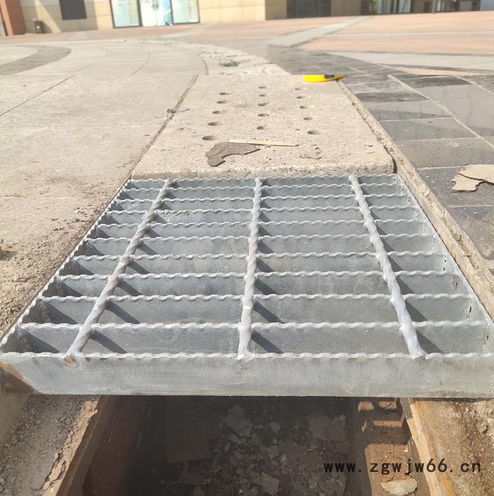 热镀锌钢格板高铁桥墩格栅板楼梯踏步板排水沟盖板井盖镀锌钢格栅图4