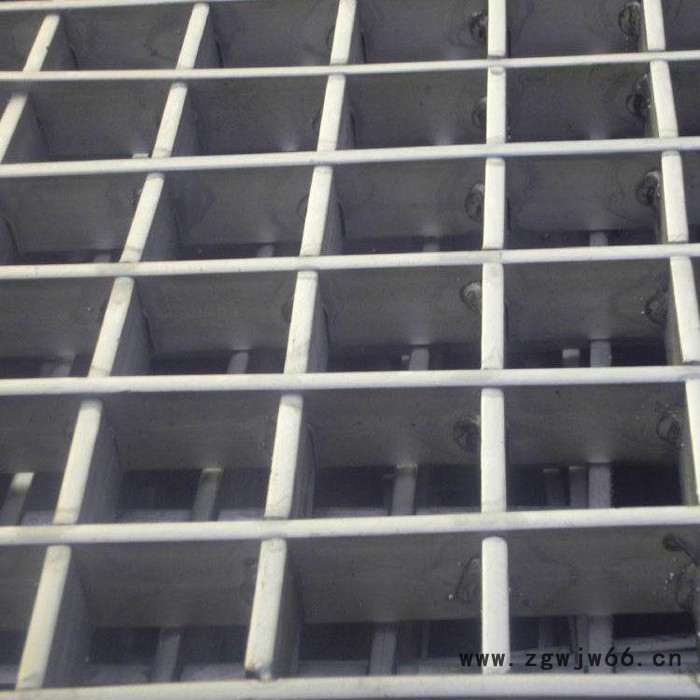 检查井钢盖板   钢格板井盖  工玖丝网制品  厂家定做 实体厂家 现货供应图5