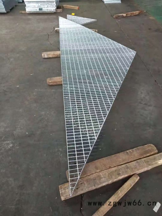 上海井盖+钢格板+钢格板厂家+镀锌钢格板+钢格板格栅板+沟盖板+踏步板+安平雷隆制造图6