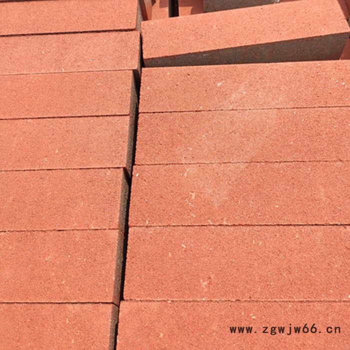 江苏徐州PC砖    植草砖  荷兰砖  透水砖   水泥井盖图7