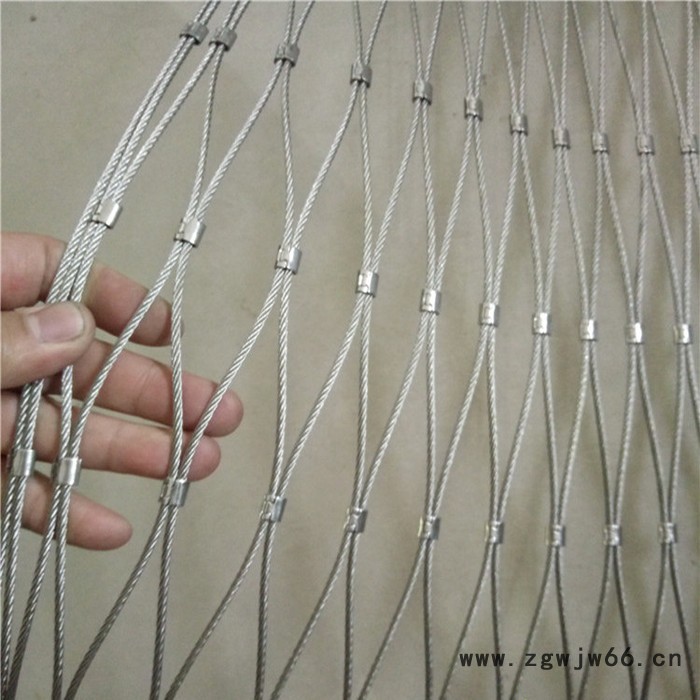 不锈钢编织卡扣不锈钢绳网 阳台高空防抛坠物攀爬网 动物园防护围网  井盖防坠物不锈钢网  润宁图4