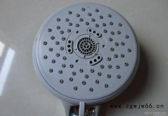 厂家推荐3功能手持花洒,淋浴喷头花洒让你体验雨淋的效果图2