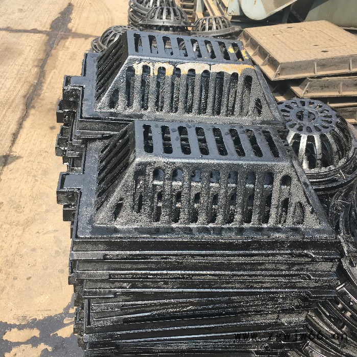 450*750方溢流井 鑫益通 山东球墨铸铁井盖图2