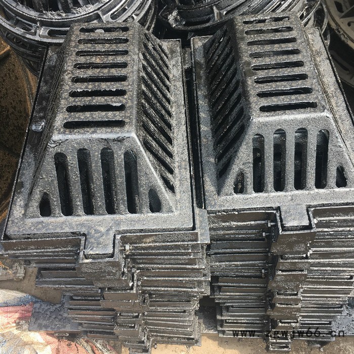 450*750方溢流井 鑫益通 山东球墨铸铁井盖图3