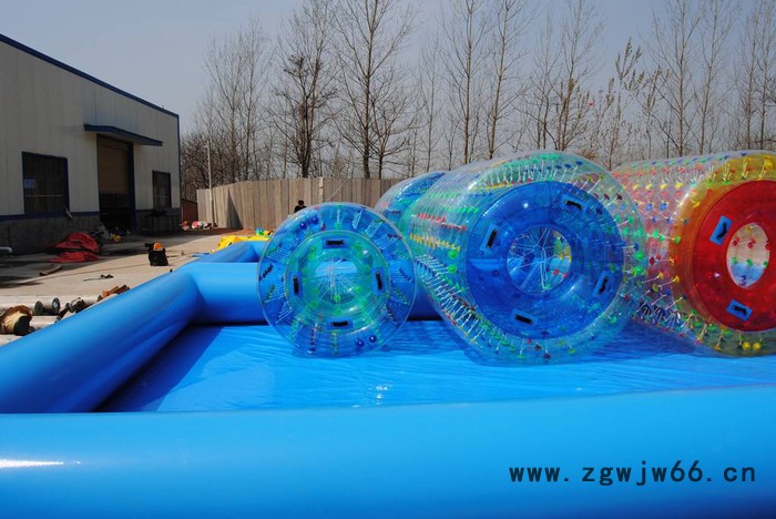 大型加厚充气水上滚筒球步行球乐园水池儿童成人雪地透明碰碰球图2