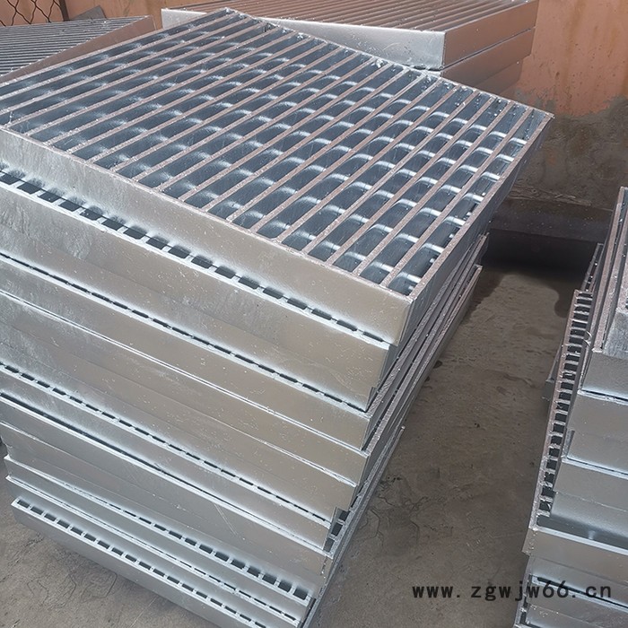 重型过车钢格板  轻型走人格栅板  花纹板井盖镀锌沟盖板图4