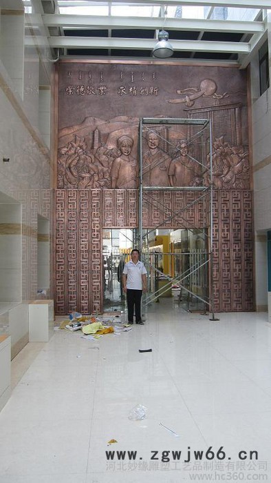 妙缘雕塑铸铜纯铜井盖 圆形金属制品铜雕塑铸造厂家 铜浮雕铜壁画定做图7