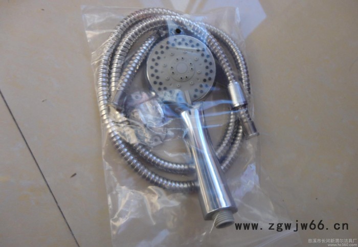 **多功能浴室手持花洒淋浴喷头节水淋雨三件套装 莲蓬头图3