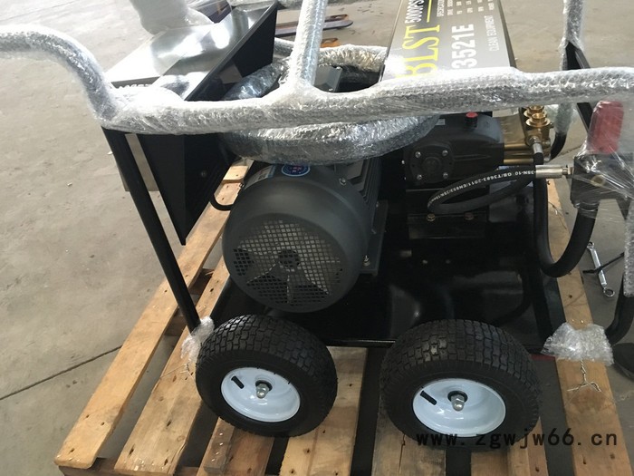 河南郑州350公斤专用清洗吊篮真石漆标准节高压清洗机图2