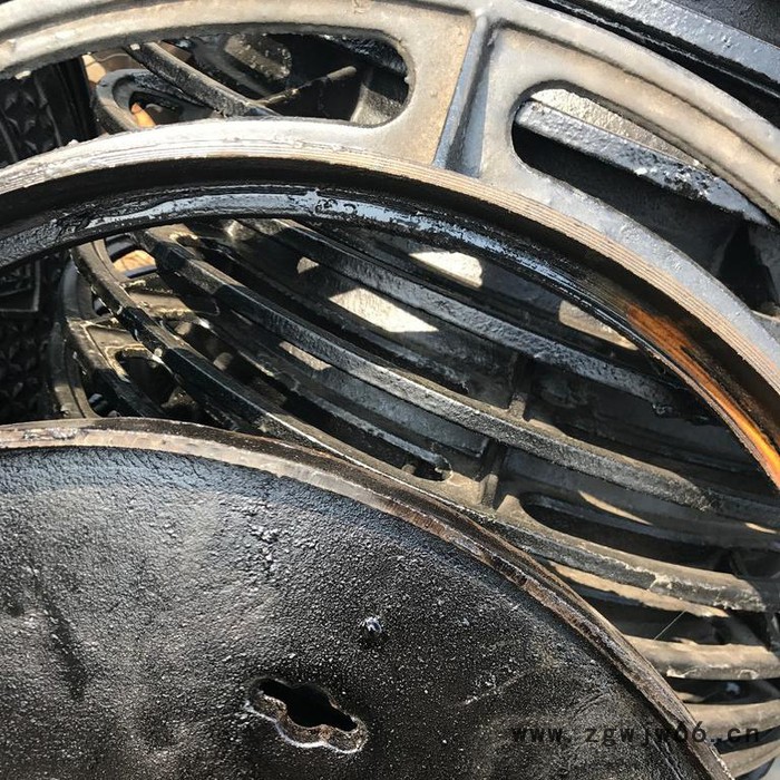 兴华铸业供应 自来水井盖 球墨井盖 铸铁井盖图3