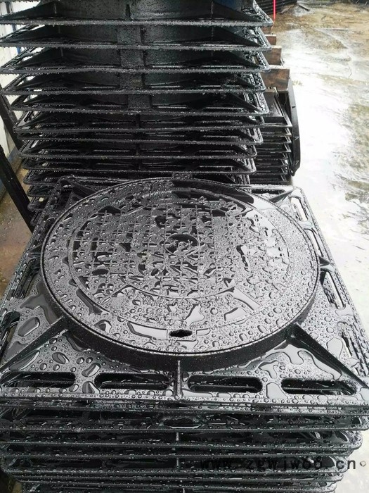 球墨重型井盖700 防臭井盖 手控井盖 电信井盖图5