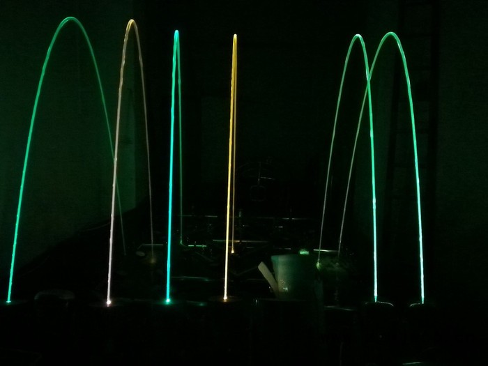 供应广州跳泉  跳泉公司 跳泉喷头生产商 广州玻光泉生产厂  广东喷泉厂图2