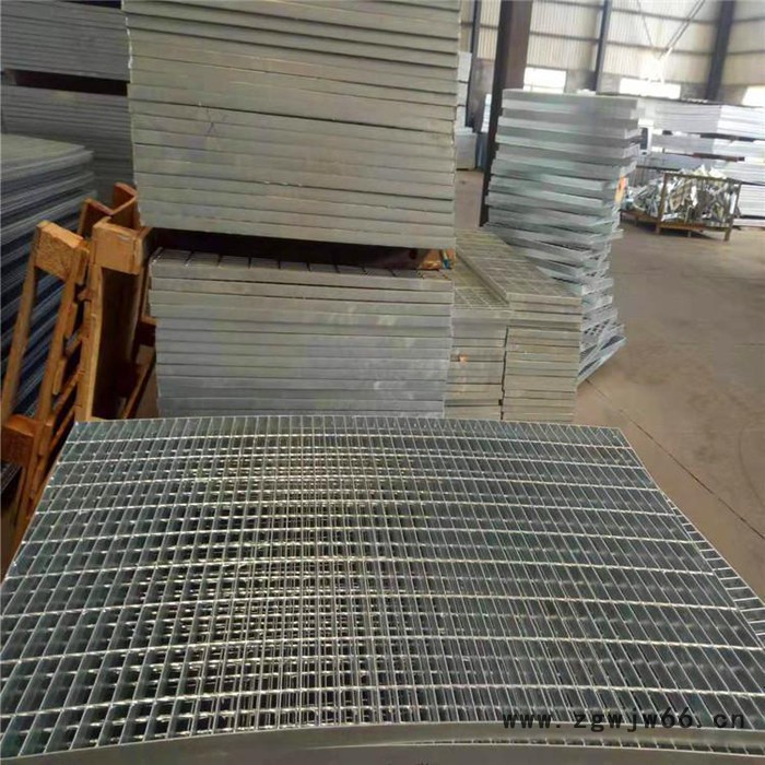 宁达厂家定制电缆井热镀锌沟盖板预制防水坑道花纹盖板长方形防滑井盖 大型鸽舍棚漏粪用地网20*160mm网孔加密型热镀锌脚