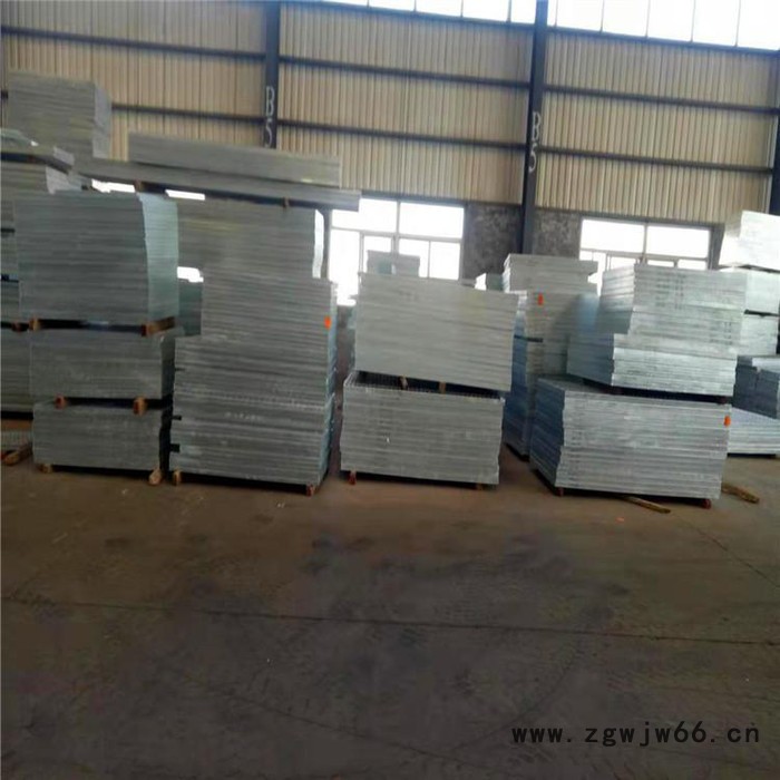 宁达厂家定制电缆井热镀锌沟盖板预制防水坑道花纹盖板长方形防滑井盖 大型鸽舍棚漏粪用地网20*160mm网孔加密型热镀锌脚图7