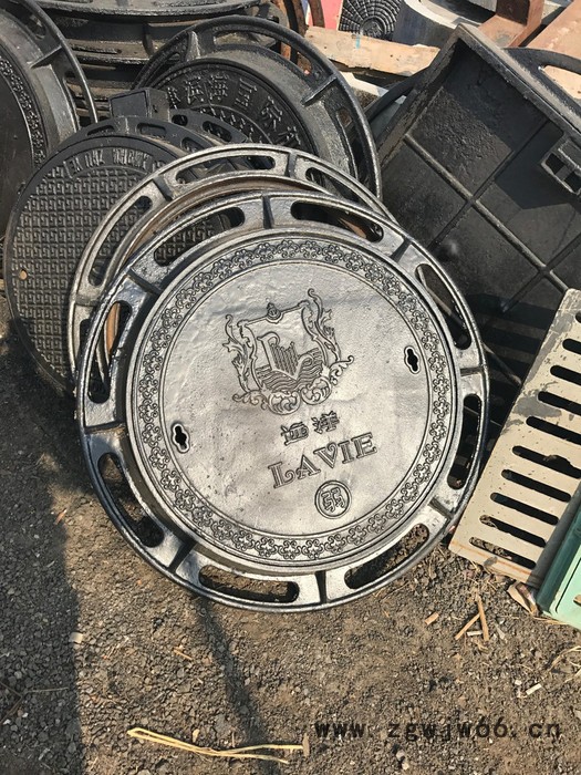 兴华  重型  铸铁井盖 加工定做各种异型井盖及铸件 不锈钢井盖厂家图3