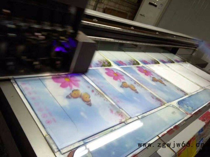 润彩2513  亚克力灯箱彩印机· 润彩东芝工业喷头 环保油墨不褪色 操作简单图5